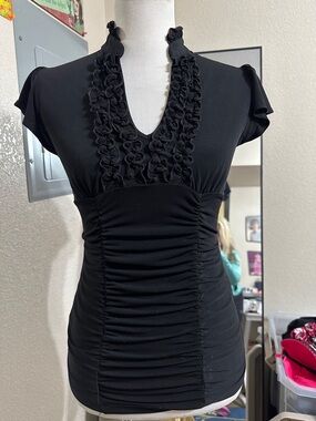 Size Small HeartSoul Black Ruffled V-Neck Ruched Women’s Top